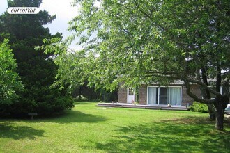 176 Bluff Rd in Amagansett, NY - Building Photo - Building Photo