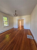 58 Roanoke St in Providence, RI - Building Photo