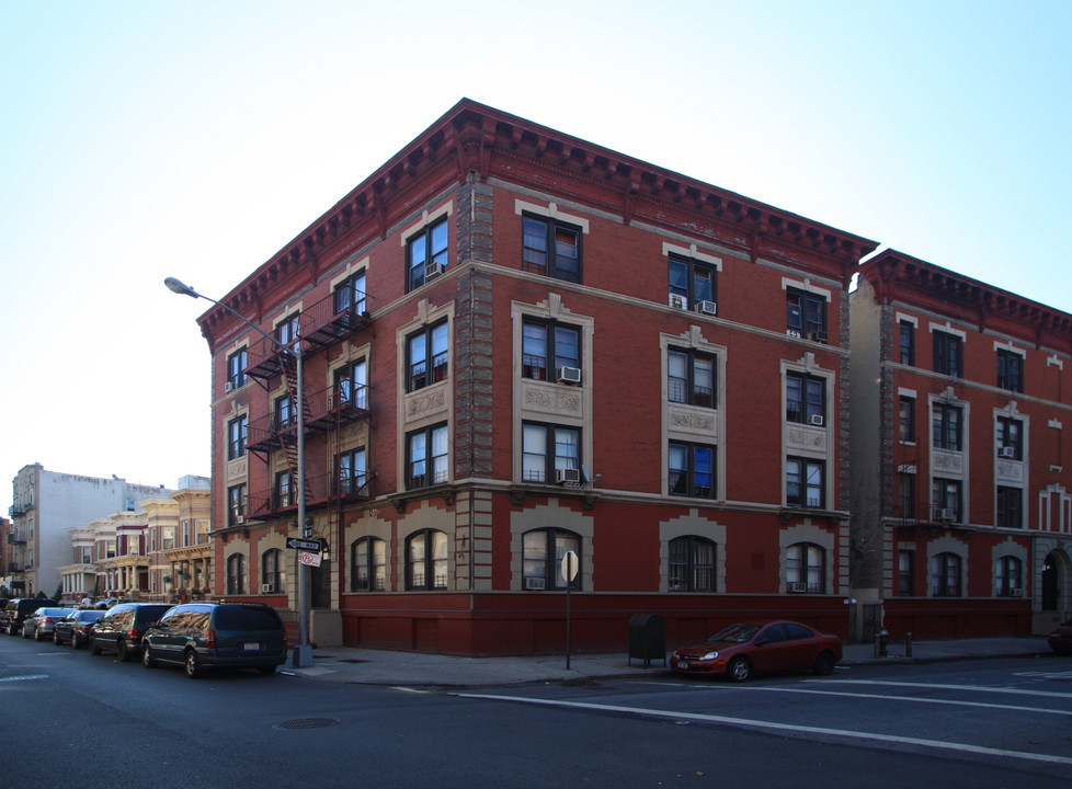 2302-2308 Newkirk Ave in Brooklyn, NY - Building Photo