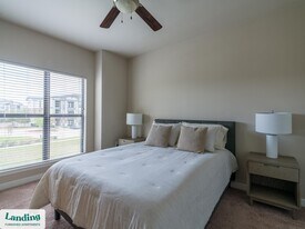 1002 Katy Gap Rd, Unit 1326 in Katy, TX - Building Photo