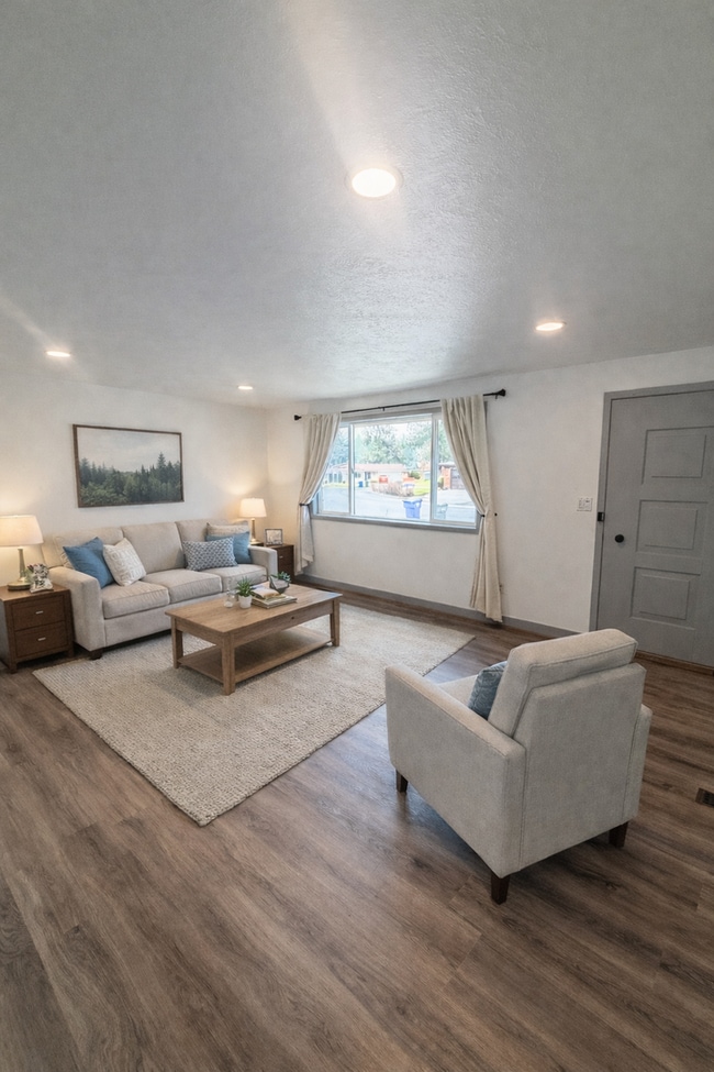 11818 E 26th Ave in Spokane Valley, WA - Building Photo - Building Photo