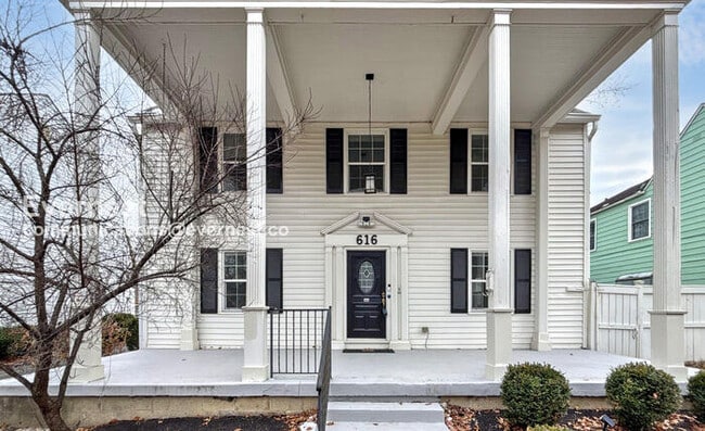 property at 616 Eastmoor Blvd