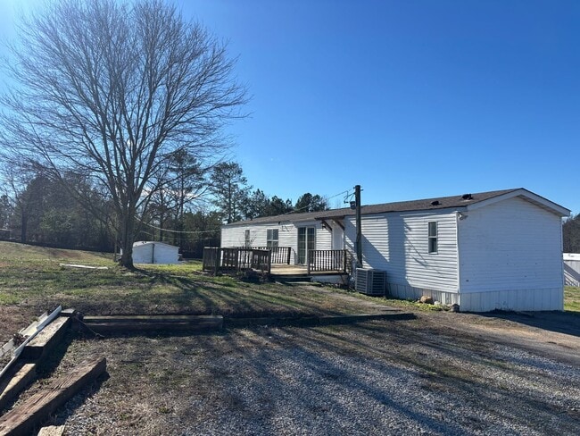 941 N Bucks Pocket Rd SE in Old Fort, TN - Building Photo - Building Photo