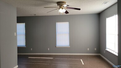 6117 Melrose Rd NW in Huntsville, AL - Foto de edificio - Building Photo