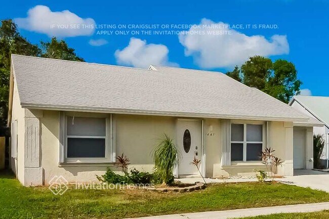 5447 Twin Oakes Rd in Greenacres, FL - Building Photo - Building Photo