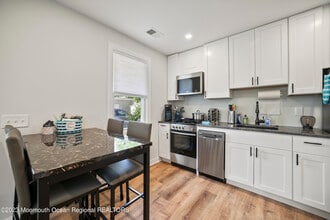 110 11th Ave in Belmar, NJ - Building Photo - Building Photo