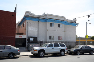 3806 S Broadway St in Los Angeles, CA - Building Photo - Building Photo