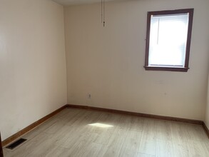 226 Brightman St in Fall River, MA - Building Photo - Building Photo