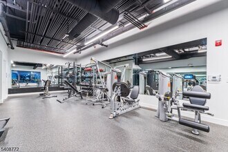 321 E 3rd St in Plainfield, NJ - Building Photo - Building Photo