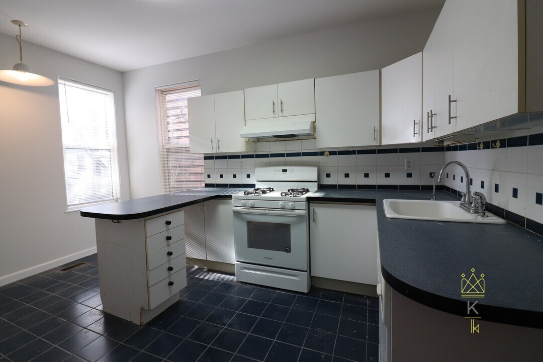 34 Washburn St, Unit 1 in Boston, MA - Building Photo