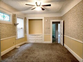 28 Rhode Island Ave in East Orange, NJ - Building Photo