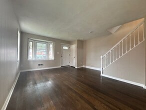 1040 Middlesex Rd in Essex, MD - Building Photo - Building Photo