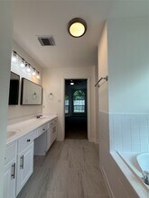 834 Stevens Creek Ln in Richmond, TX - Foto de edificio - Building Photo