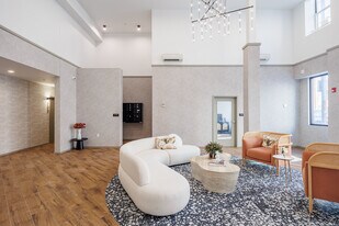 733 W Pratt in Baltimore, MD - Building Photo