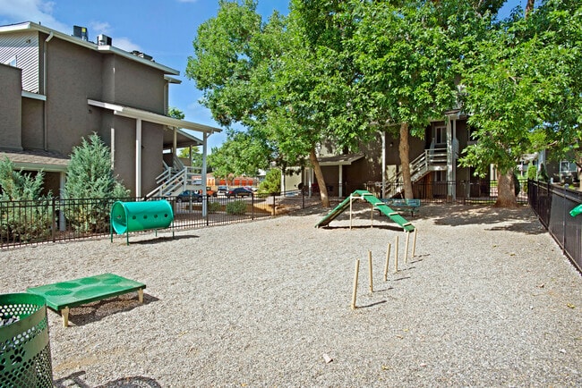 Rosemont West 84th in Federal Heights, CO - Foto de edificio - Building Photo