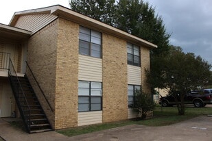 407 Summer Ct, Unit B