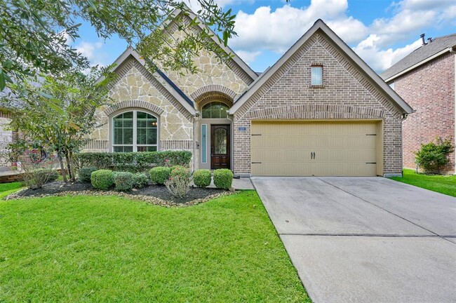 115 Forest Heights Way in Montgomery, TX - Foto de edificio - Building Photo