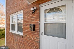 883 Bellevue St SE in Washington, DC - Building Photo