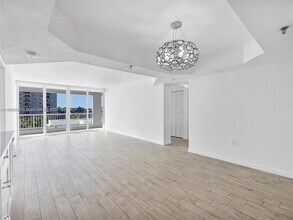 9341 Collins Ave in Surfside, FL - Building Photo - Building Photo