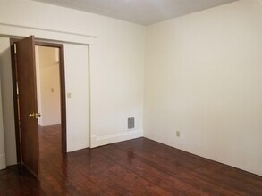 729 LeClaire St in Davenport, IA - Foto de edificio - Building Photo