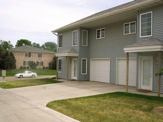 Phoenix Condominiums Apartments in Coralville, IA - Building Photo