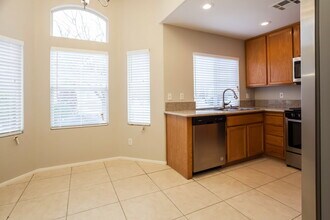 2642 Ridgewater Cir in Henderson, NV - Building Photo - Building Photo