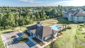 1709 Conservation Trl in Fort Walton Beach, FL - Building Photo
