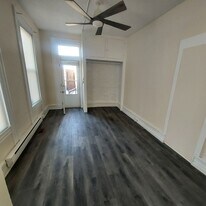 501 S Race St in Urbana, IL - Building Photo