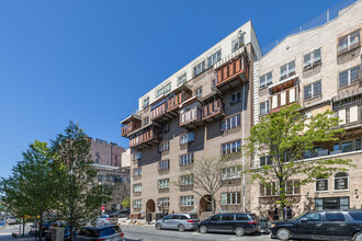 49 Throop Ave in Brooklyn, NY - Foto de edificio - Building Photo