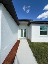 1121 Florence St E in Lehigh Acres, FL - Building Photo - Building Photo