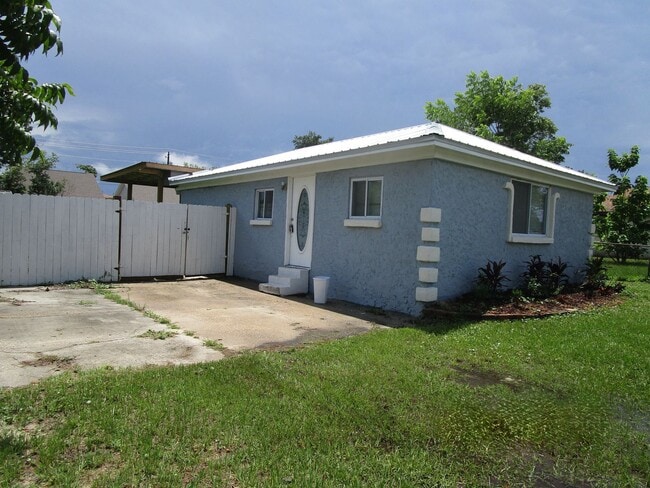 property at 3020 Selma Ave