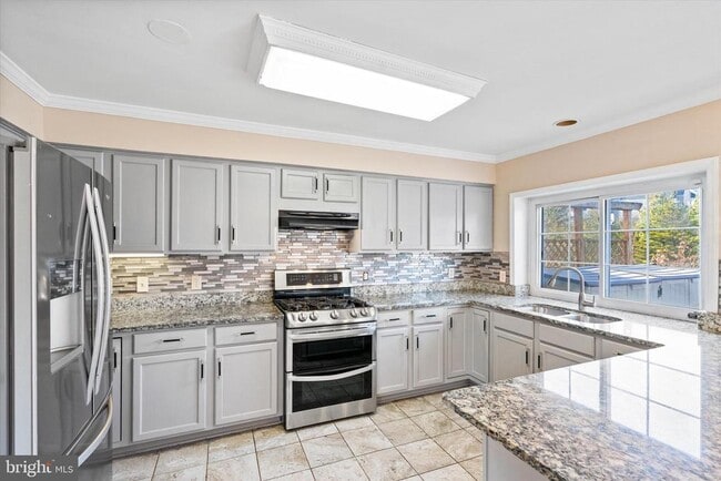 16820 Jed Forest Ln in Woodbridge, VA - Building Photo - Building Photo