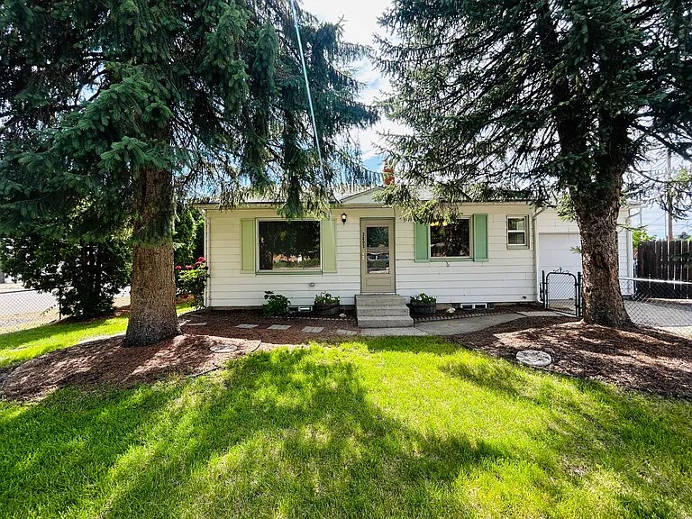 3403 W Hill Rd in Boise, ID - Building Photo