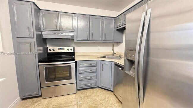8400 Lagos De Campo Blvd