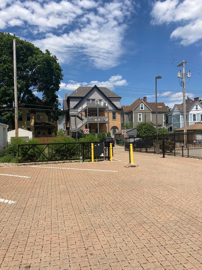 313 Freeport Rd Apartments and Nearby Aspinwall Apartments For Rent Aspinwall, PA