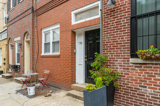 786 S 2nd St in Philadelphia, PA - Building Photo - Building Photo