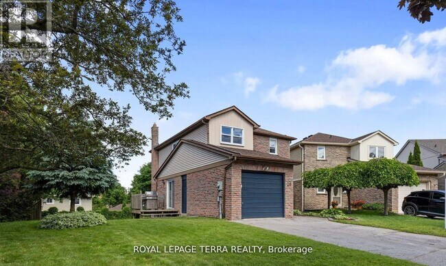 26 Vanessa Pl in Whitby, ON - Building Photo - Building Photo