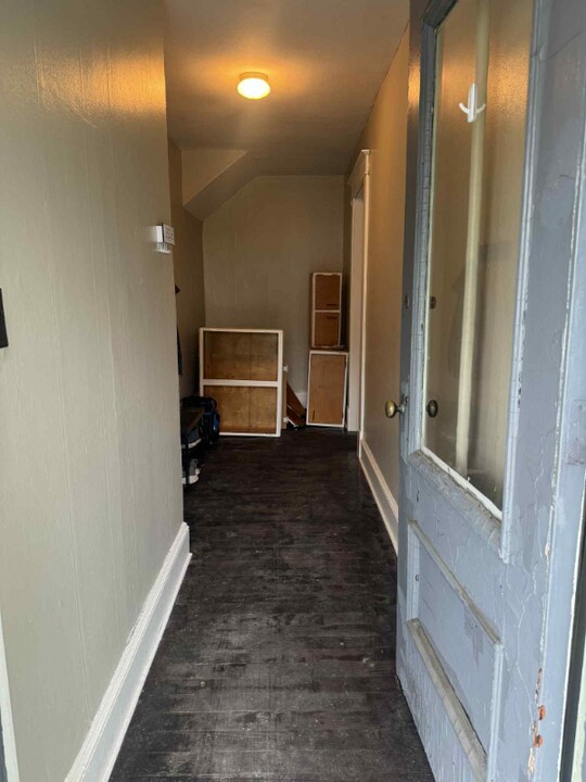 598 Pawling Ave in Troy, NY - Building Photo