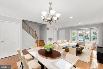 16812 Winston Ln in Woodbridge, VA - Building Photo - Building Photo