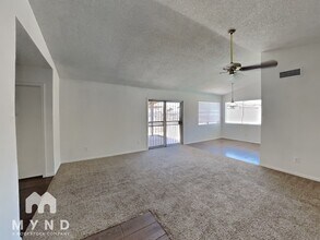 6842 W State Ave in Glendale, AZ - Building Photo - Building Photo