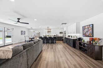 3968 W Hearn Rd in Phoenix, AZ - Building Photo - Building Photo