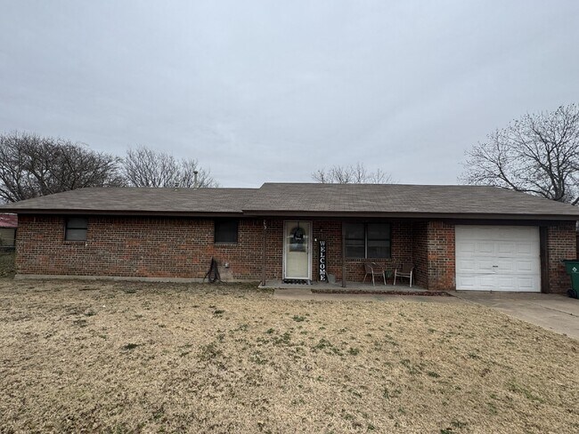 775 S 3rd Ave in Stephenville, TX - Building Photo - Building Photo