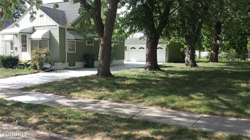 854 Highland Ave in Lincoln Park, MI - Building Photo