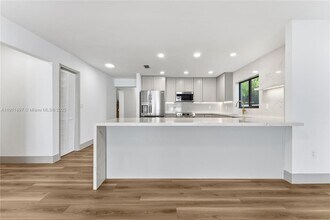 443 SW 21st Rd in Miami, FL - Building Photo - Building Photo