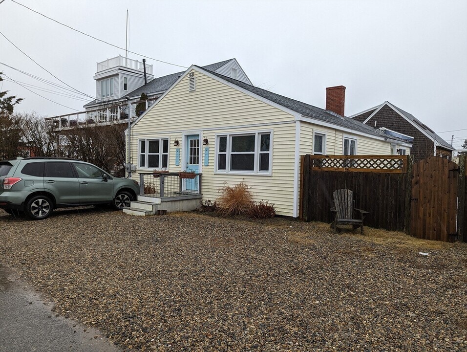 12 67th St in Newburyport, MA - Building Photo
