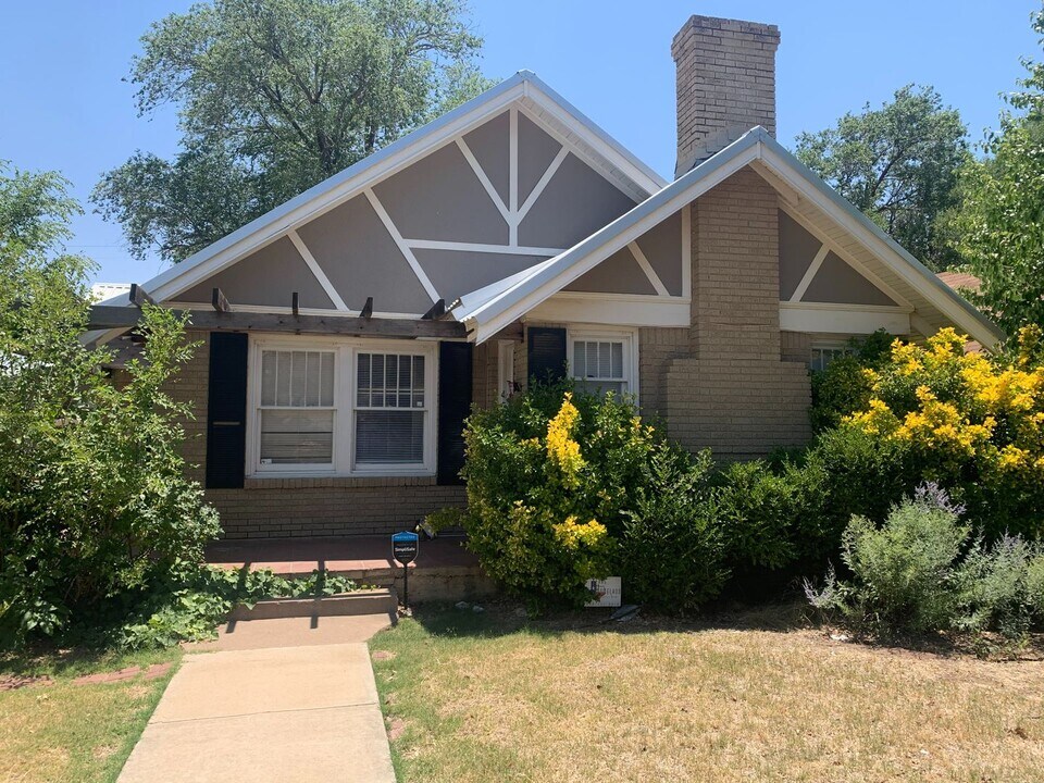 2505 26th St in Lubbock, TX - Building Photo