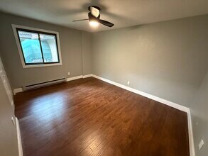 16 Erick Rd, Unit 16 in Mansfield, MA - Foto de edificio - Building Photo