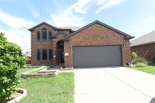 133 Meadow Crest Dr in Princeton, TX - Building Photo