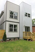 2622 Airpark Dr in Nashville, TN - Building Photo