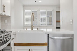 501 Herondo St, Unit 59 in Hermosa Beach, CA - Building Photo - Building Photo